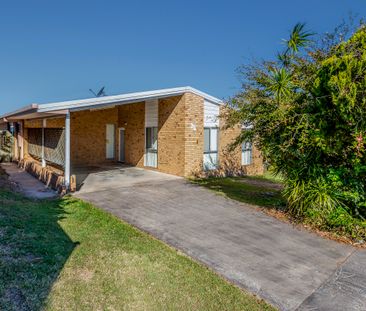 25 Wardoo Street, Southport QLD 4215 - House For Rent - $750 | Domain - Photo 5