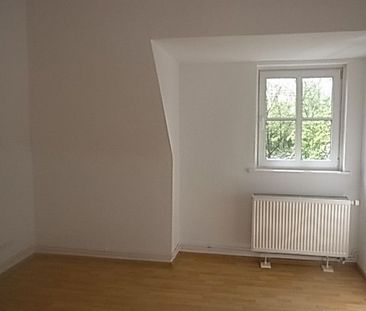 Gemütliche DG-Wohnung mit Einbauküche – 37,8 m², verfügbar ab Januar - Foto 1
