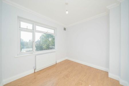 Villiers Avenue, Whitton, TW2 - Photo 4