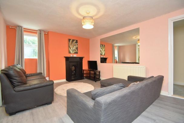 5 bedroom flat to rent - Photo 1