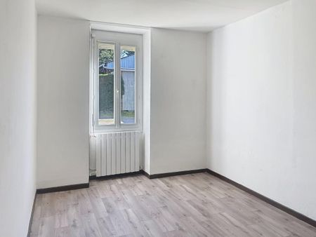 Location Maison 5 pièces 134m² ST CIERS SUR GIRONDE 33820 - Photo 5