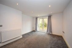 2 bed Apartment for Rent - Photo 4