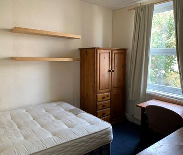 4 bedroom terraced house to rent - Photo 6