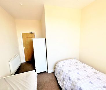 A 1 Bedroom Flat Instruction to Let in Hastings - Photo 4