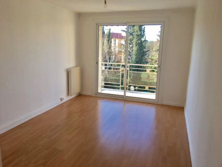 Location Appartement 3 pièces 54m² AIX EN PROVENCE 90ème - Photo 4
