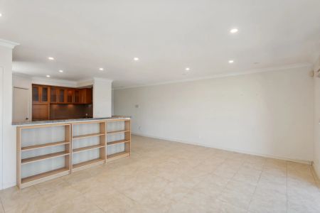 8A Victoria Avenue, Claremont. - Photo 5