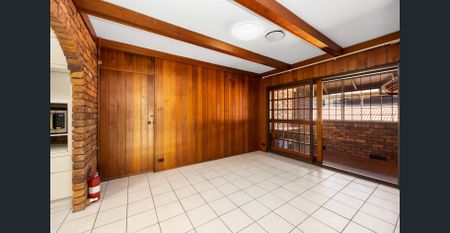 Just what you need this Summer - Full ducted air conditioning! - Photo 2