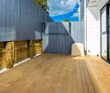 Modern 2 bedroom Living in Prime Henderson - Photo 4