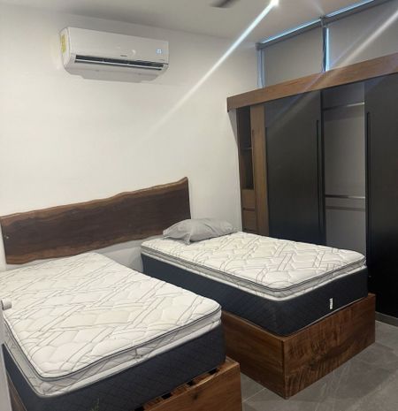 Departamento de 2 niveles, dentro de privada en zona norte. - Photo 5