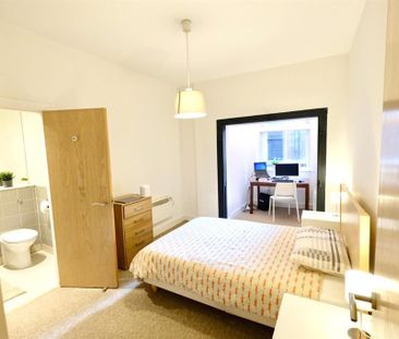 2 bedroom flat to rent - Photo 6