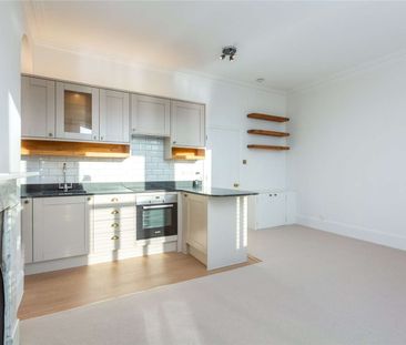 Beautifully finished one bedroom apartment close to the High Street... - Photo 2