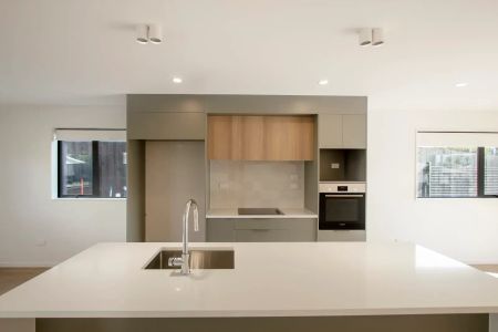 Stunning New Build Home on Claymore Street - Photo 5