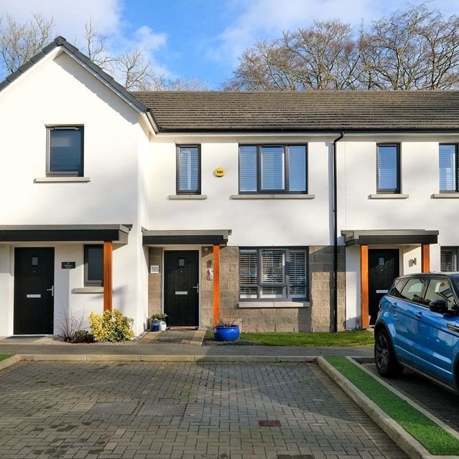 Waterton Lawn, Stoneywood, AB21 - Photo 1