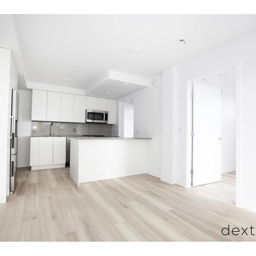 306 1551 GRANT STREET, Vancouver, British Columbia - Photo 1