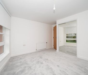 1 Bed, 2nd Floor Flat - Photo 2