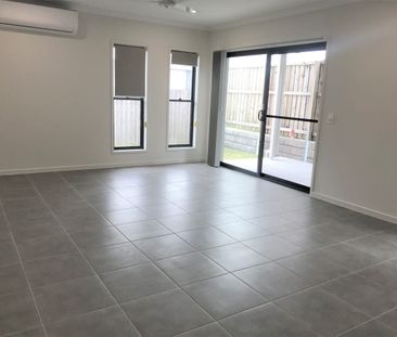 Break Lease Opportunity – Spacious 4 Bed + Study + Media Home – Act... - Photo 1