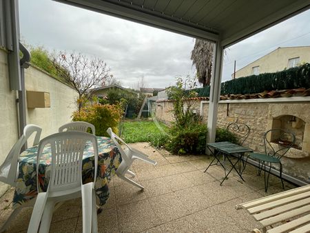 Location maison 3 pièces, 60.00m², Saintes - Photo 3