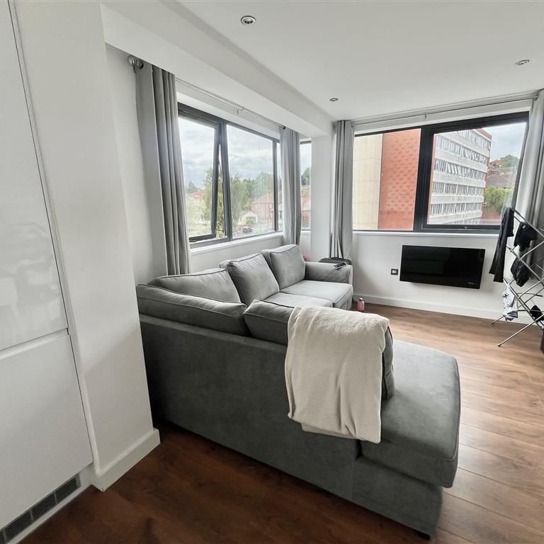 Carlton Square, Nottingham, Carlton - Photo 1