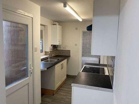 King Street, Desborough, Northants, NN14 - Photo 5