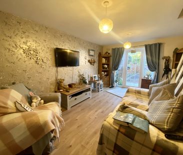 2 bedroom terraced house to rent - Photo 2