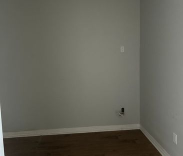 For Lease - 402 East Mall Drive Unit# 318A, Toronto, Ontario - Photo 3