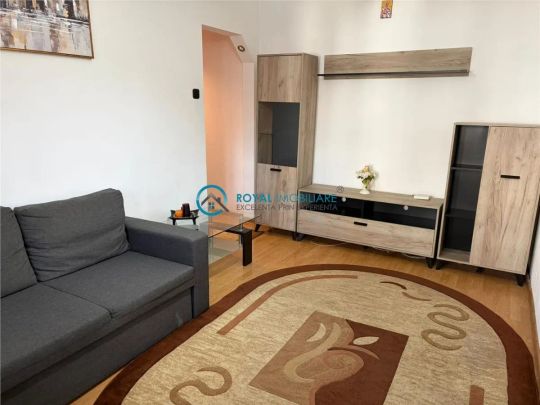 Royal Imobiliare - Inchiriere apartament 2 camere zona Malu Rosu - Photo 1