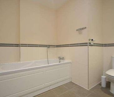 Bedroom Ground Floor Apartment In Godalming, GU7 - Photo 5