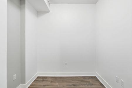 For Lease - 2916 Highway 7 Road Unit# 2406, Vaughan, Ontario - Photo 4