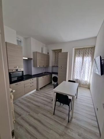 Via Pesaro, Turin, Piedmont 10152 - Foto 2