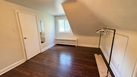 For Lease - 585 Byngmount Avenue Unit# Upper, Mississauga, Ontario - Photo 5