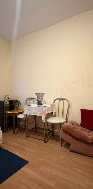 1 bedroom in a flat share to rent - Photo 1