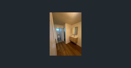 Recently Renovated - Affordable and Convenient - Water usage included in rent - Photo 4
