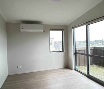 Modern One Bedroom Apartment - Photo 5