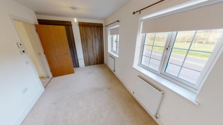 3 bedroom semi-detached house to rent - Photo 4