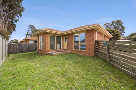 Spacious Two-Bedroom Unit in a Prime Sunbury Location - Photo 2