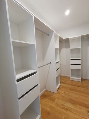 Sunny, modern, newly built, private and secured. - Photo 1