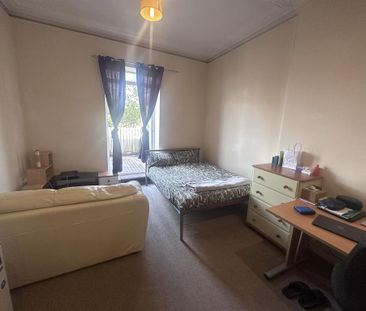 Studio to rent - Photo 6