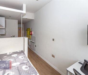 Studio to rent - Photo 6