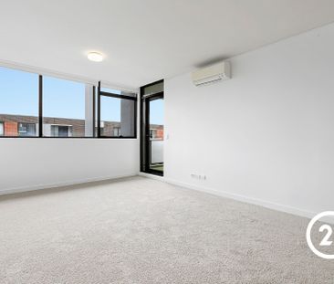 Beautiful 2 Bed Apartment&comma; Walk to Shops - Photo 2