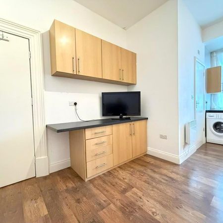 Studio to rent - Photo 4