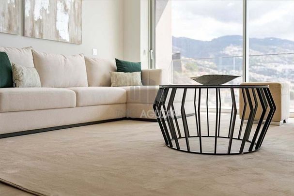 2 bedroom luxury Apartment for rent in Funchal, Portugal - Photo 1