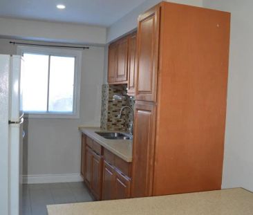 6 DUTCH CRESCENT - Photo 6