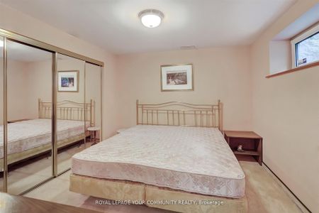 For Lease - 19 Peacham Cres Crescent Unit# (Lower), Toronto, Ontario - Photo 4