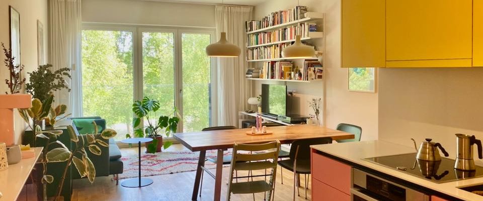 Zwei Zimmer mit Balkon in einer modern designten WG - Photo 1