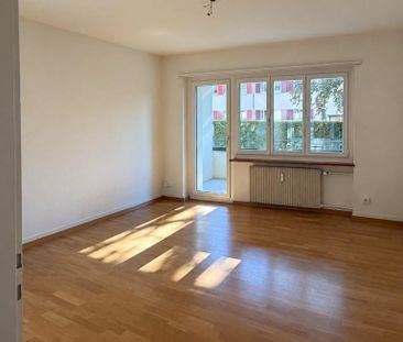 Helle 3.5-Zimmerwohnung mit verglastem Balkon in Liebefeld - Photo 2