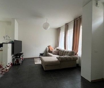 Volledig gerenoveerde woning met 2 slaapkamers en tuin. - Foto 4