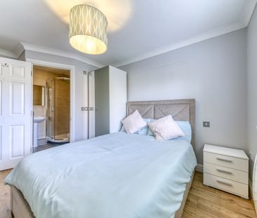 2 Bed Flat, Old School Place, CR0 - Photo 4