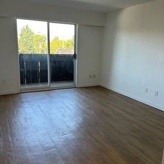 1 Bed 1 Bath Apartment $1866 / Month - Photo 1