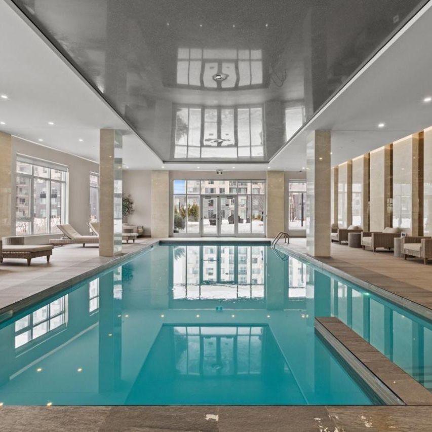 2 chambres - 11201 Boulevard Cavendish, Montréal - Photo 1