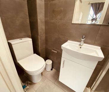 Studio to rent - Photo 4